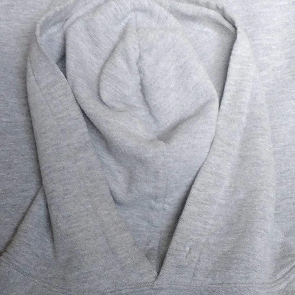 ❄️ Gildan Heavy Blend Hoodie - Picture 6 of 8